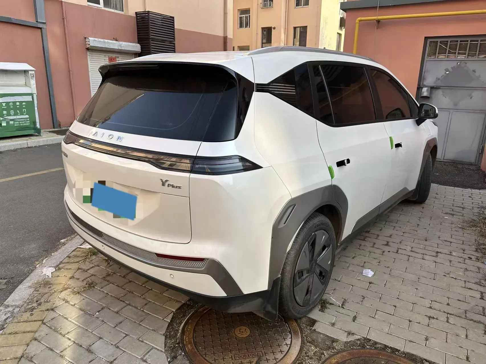 2023 AION Y thumbnail 2