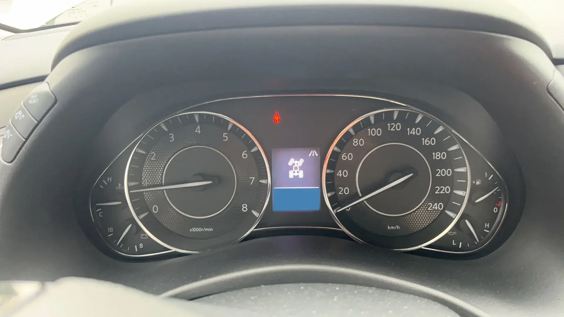 2020 NISSAN TERRA thumbnail 4