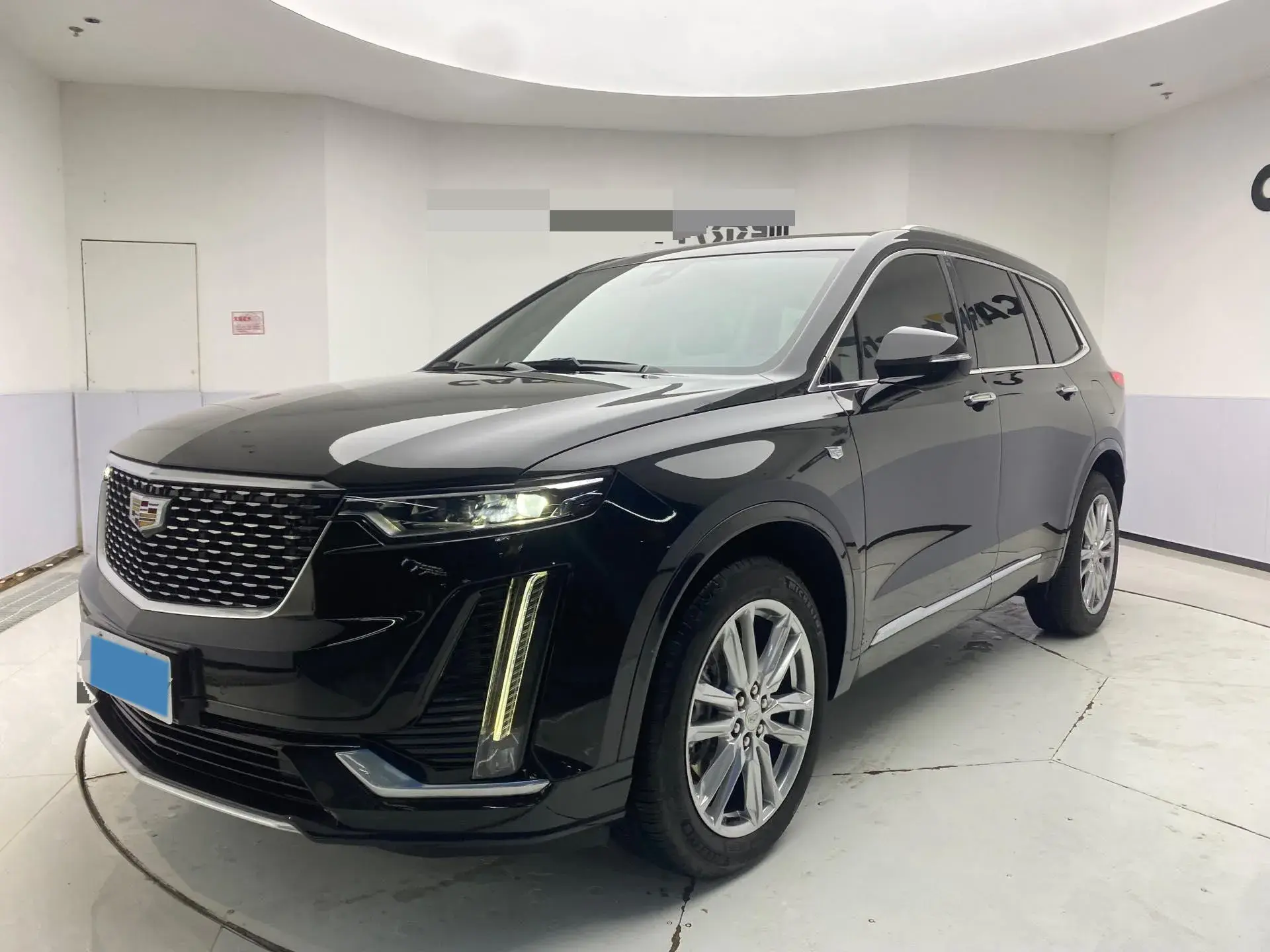 2022 CADILLAC XT6 view 1