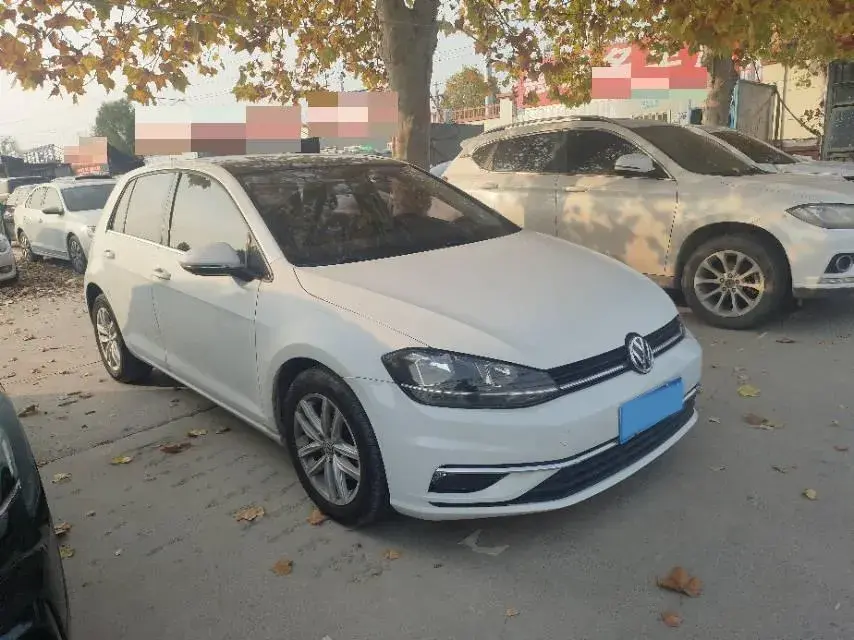 2018 VOLKSWAGEN GOLF thumbnail 3