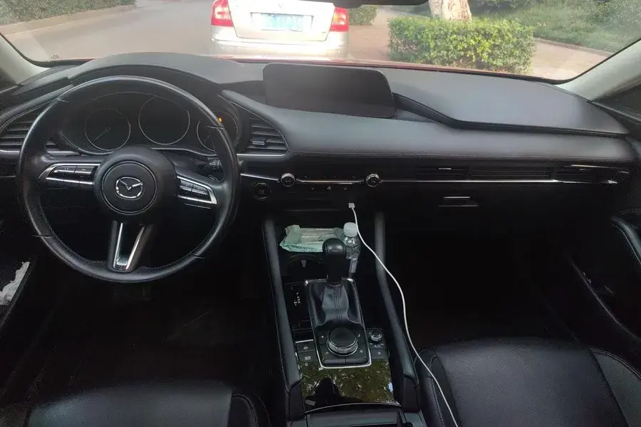 2020 MAZDA 3 thumbnail 4