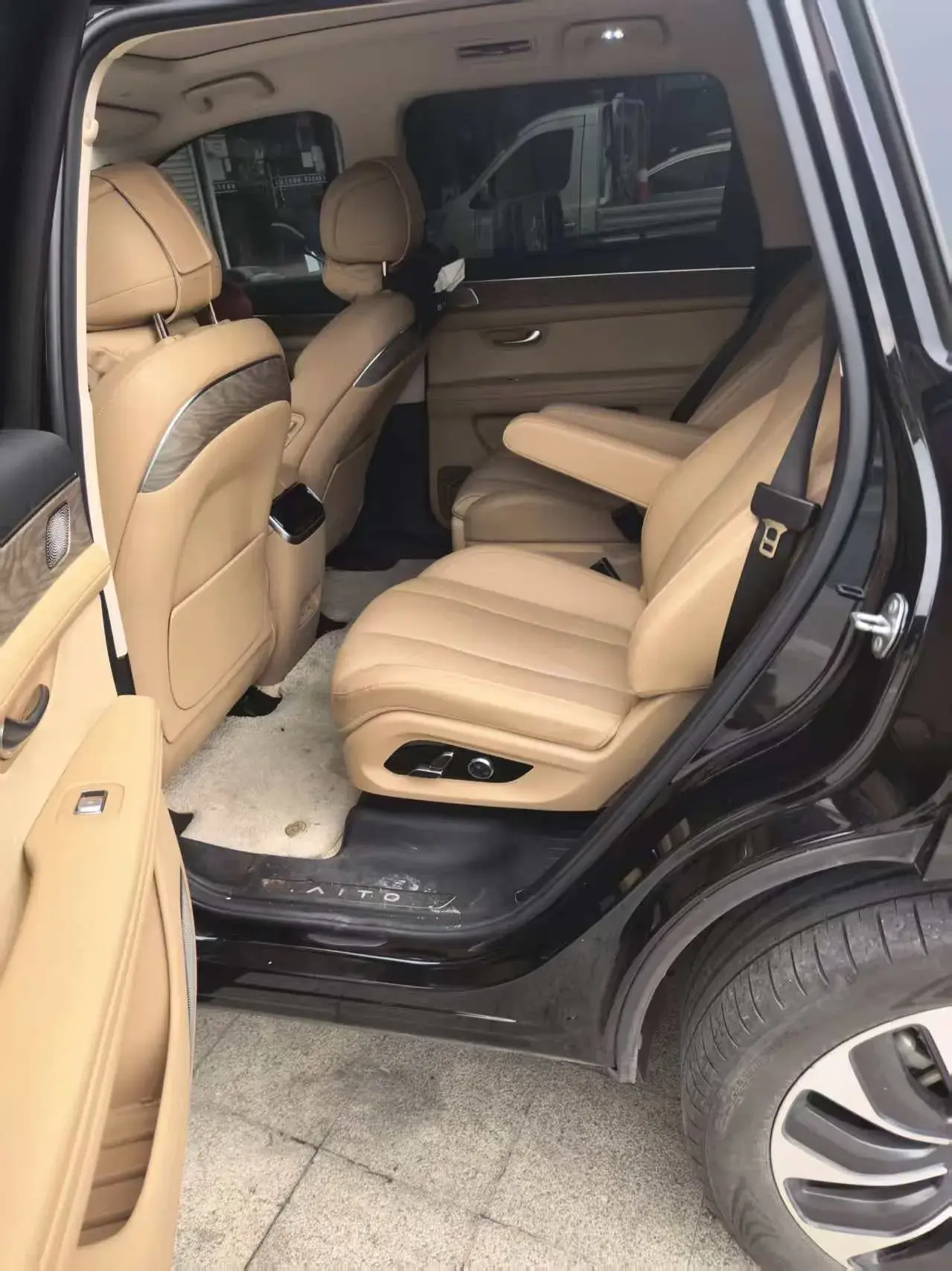 2022 AITO AITO thumbnail 4