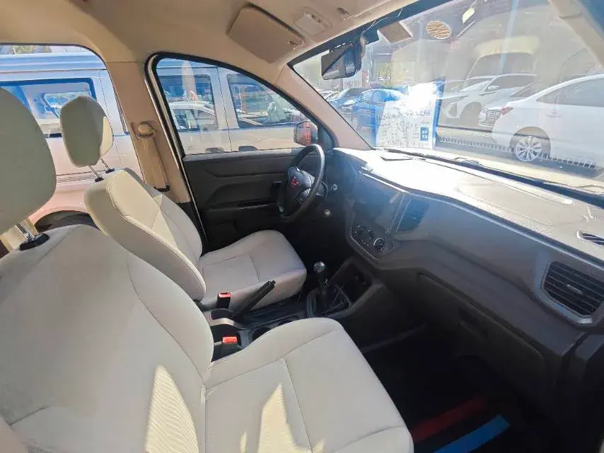 2021 WULING HONGGUANG thumbnail 2