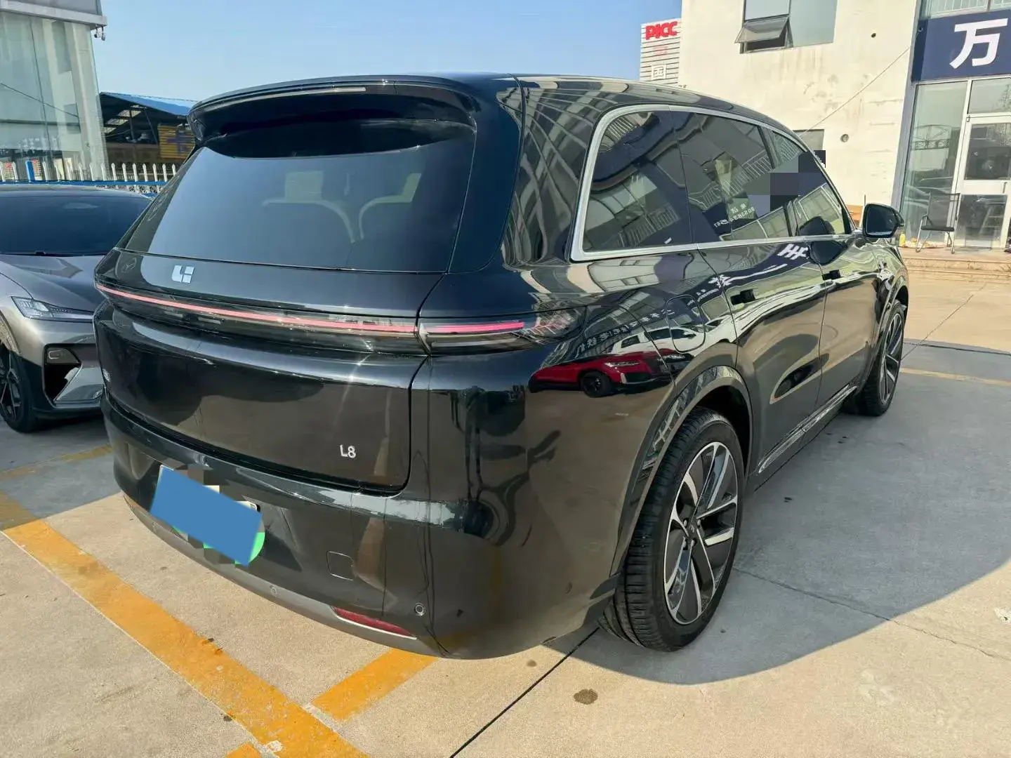 2024 LI L8 thumbnail 4