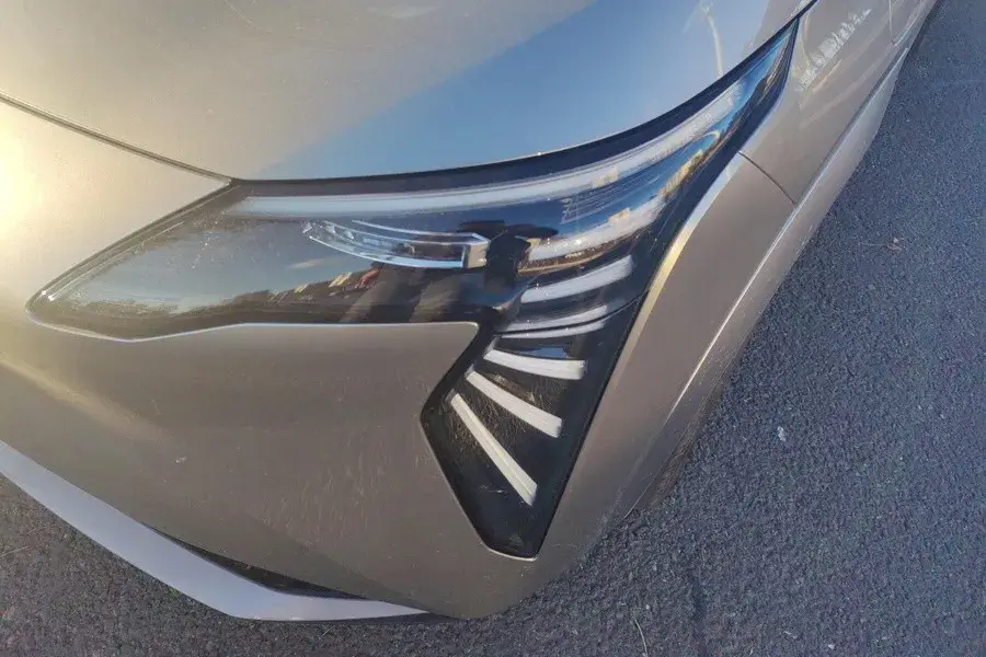 2025 AION Y thumbnail 2