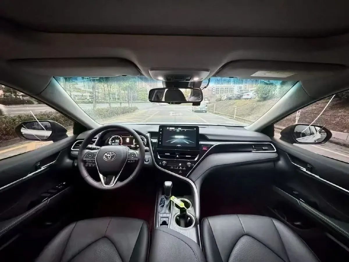 2021 Toyota Camry 2.5L 209HP L4 8AT,autocango,china used car exporter,china ev exporter,chinese used car exporter,chinese used ev exporter