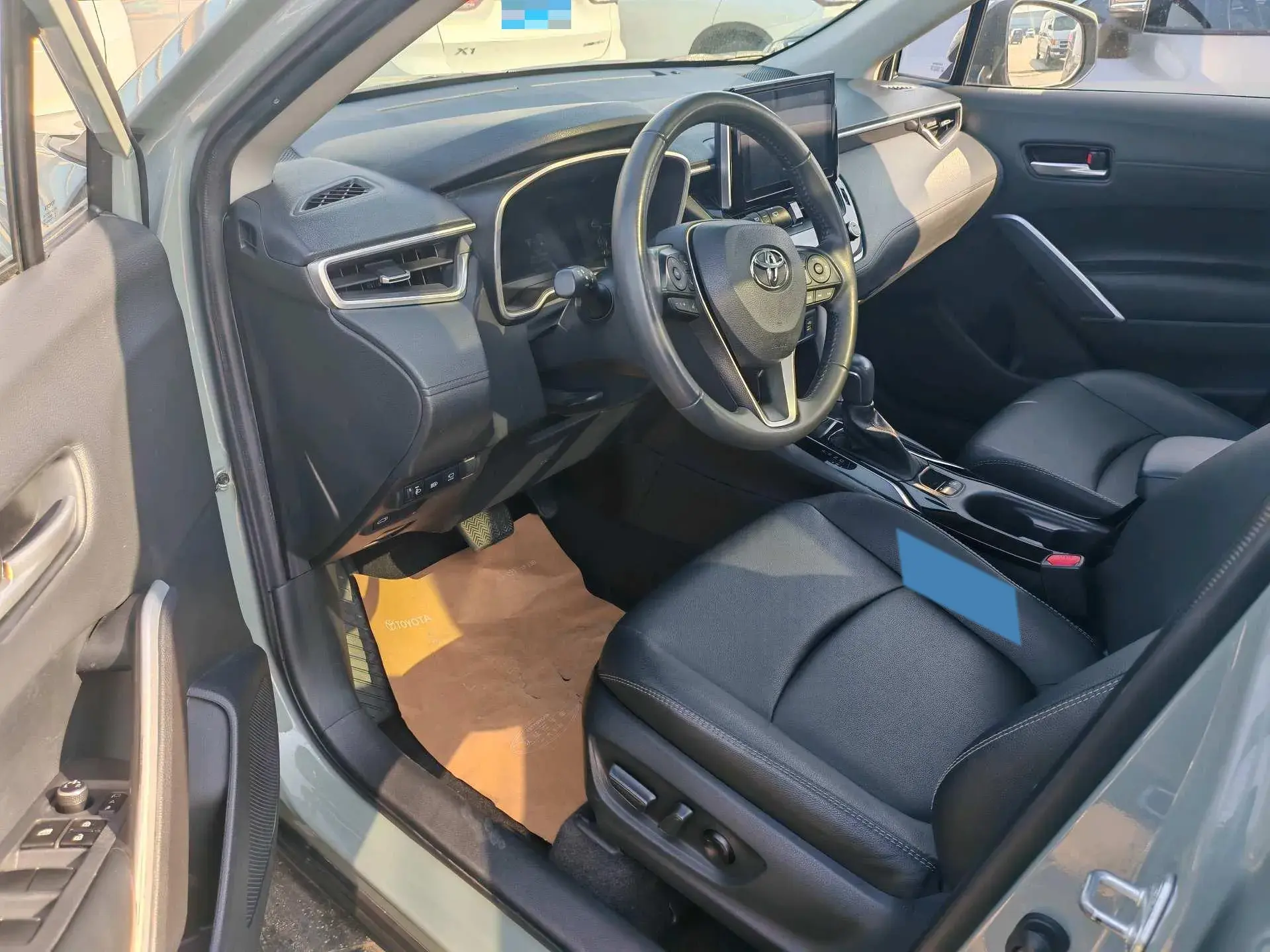 2022 TOYOTA COROLLA thumbnail 4