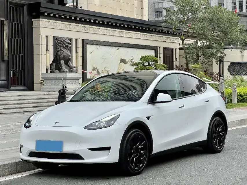 2022 TESLA MODEL view 1