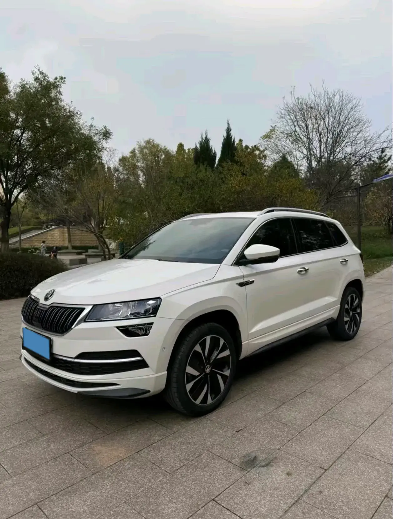 2022 SKODA KAROQ view 1