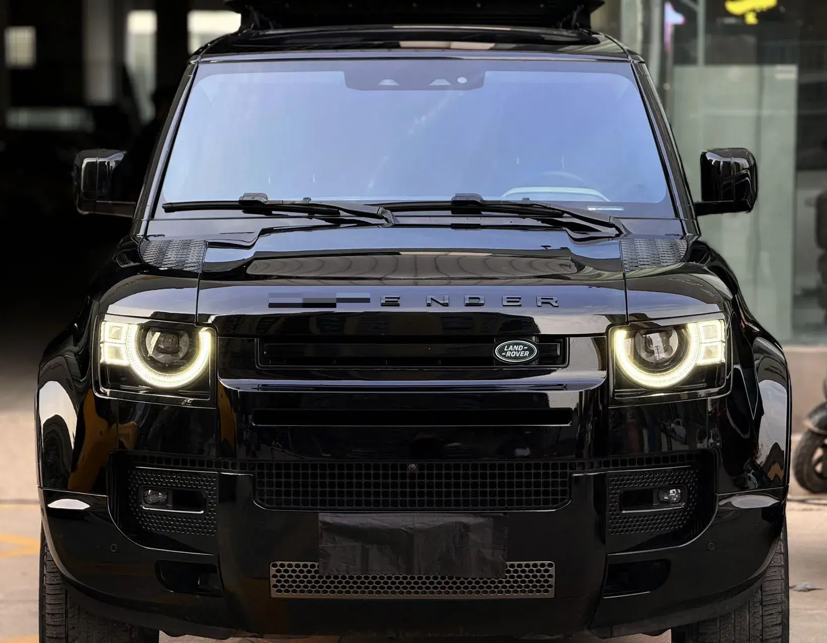 2021 LAND ROVER thumbnail 3