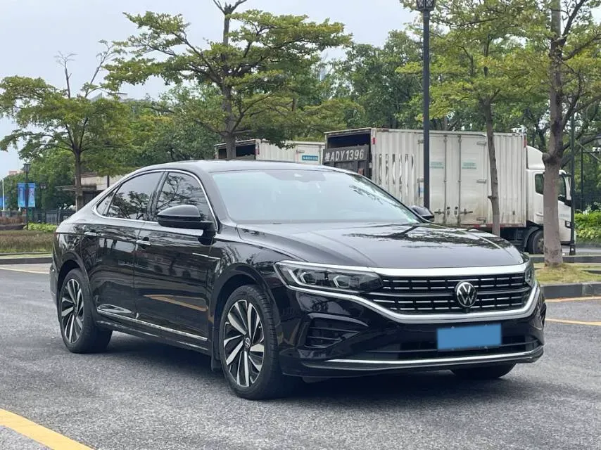 2023 Volkswagen Passat 2.0T 186HP L4 7DCT,autocango,china used car exporter,china ev exporter,chinese used car exporter,chinese used ev exporter