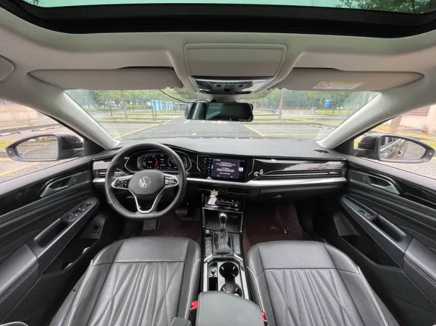 2023 Volkswagen Passat 2.0T 186HP L4 7DCT,autocango,china used car exporter,china ev exporter,chinese used car exporter,chinese used ev exporter