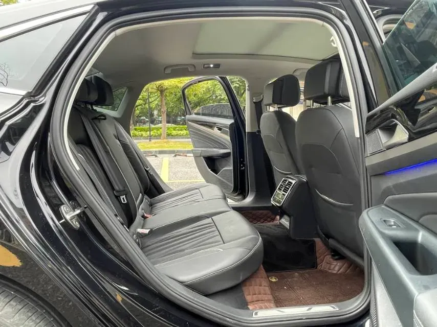 2023 Volkswagen Passat 2.0T 186HP L4 7DCT,autocango,china used car exporter,china ev exporter,chinese used car exporter,chinese used ev exporter