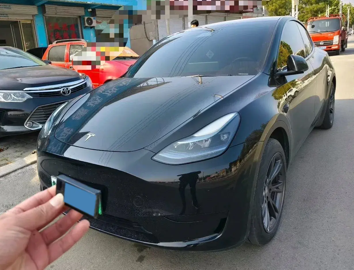 2024 TESLA MODEL view 1