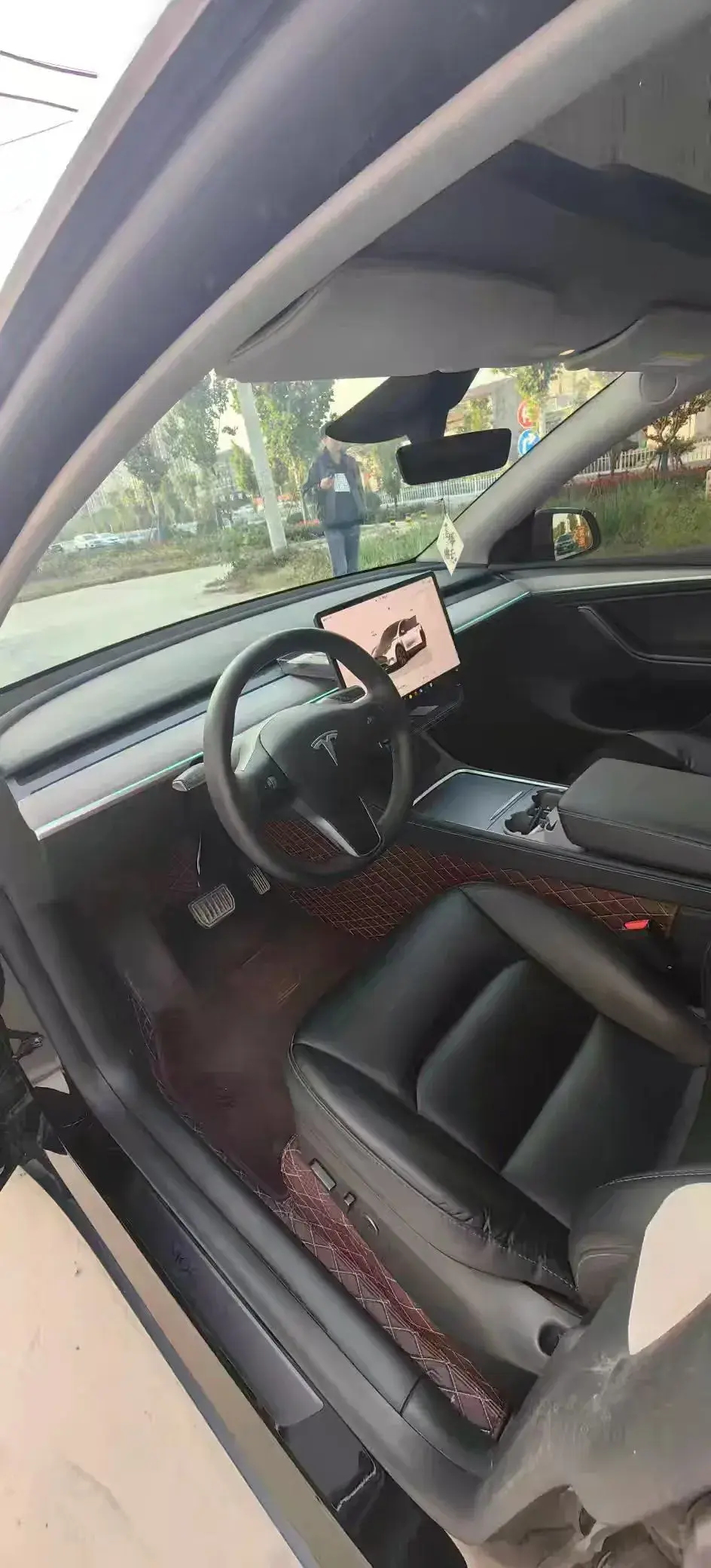 2024 TESLA MODEL thumbnail 4