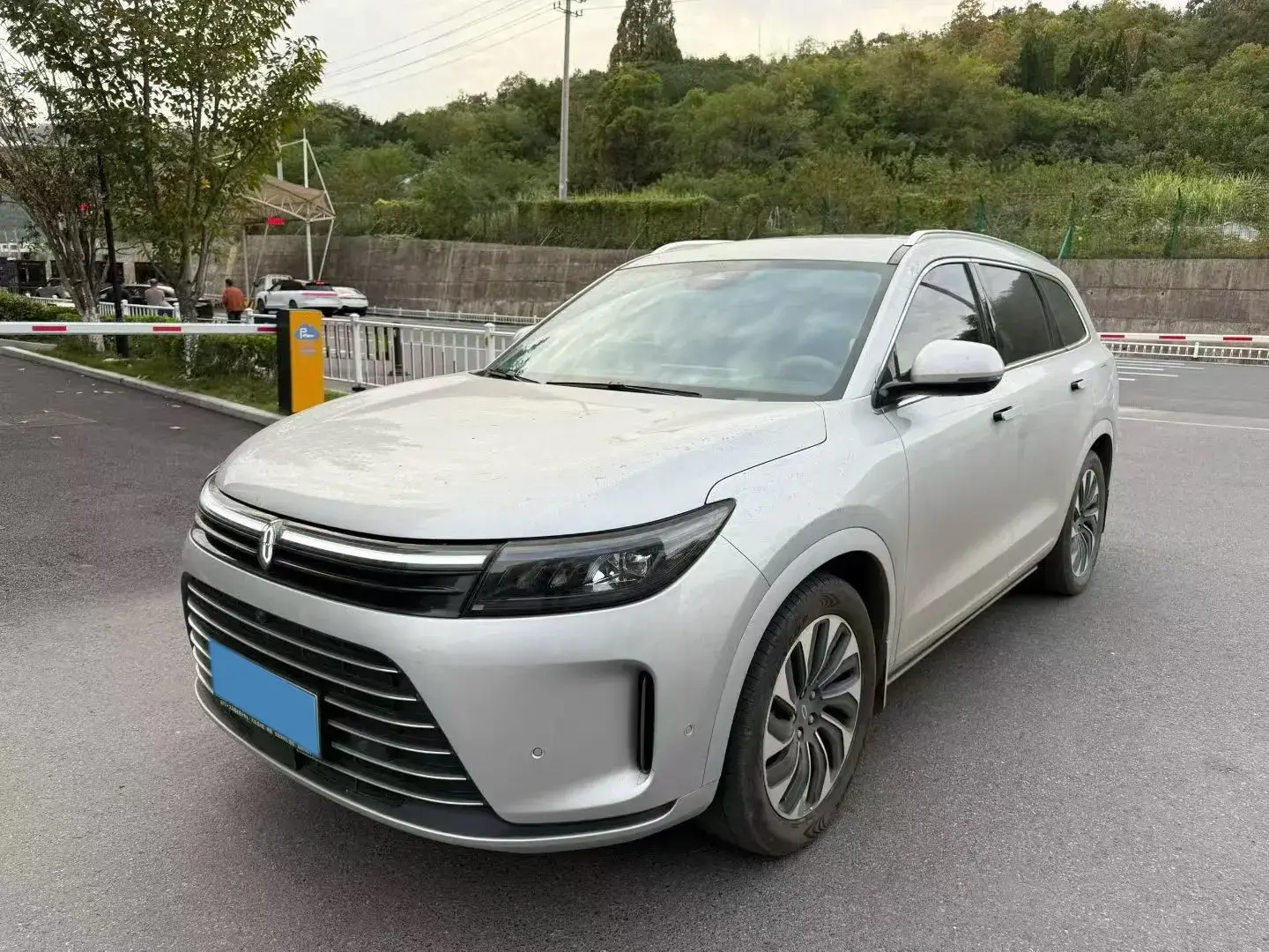 2024 AITO AITO view 1