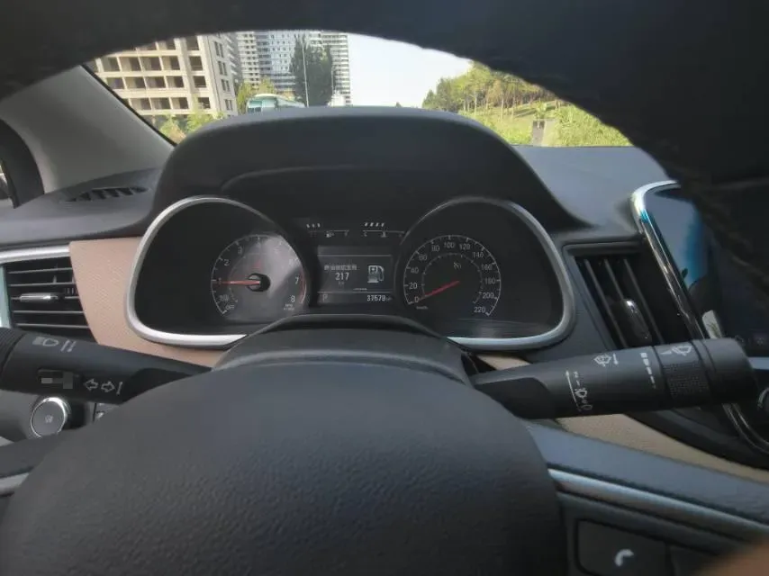 2020 Chevrolet Monza 1.5L 113HP L4 6AT,autocango,china used car exporter,china ev exporter,chinese used car exporter,chinese used ev exporter