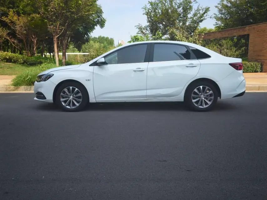 2020 Chevrolet Monza 1.5L 113HP L4 6AT,autocango,china used car exporter,china ev exporter,chinese used car exporter,chinese used ev exporter