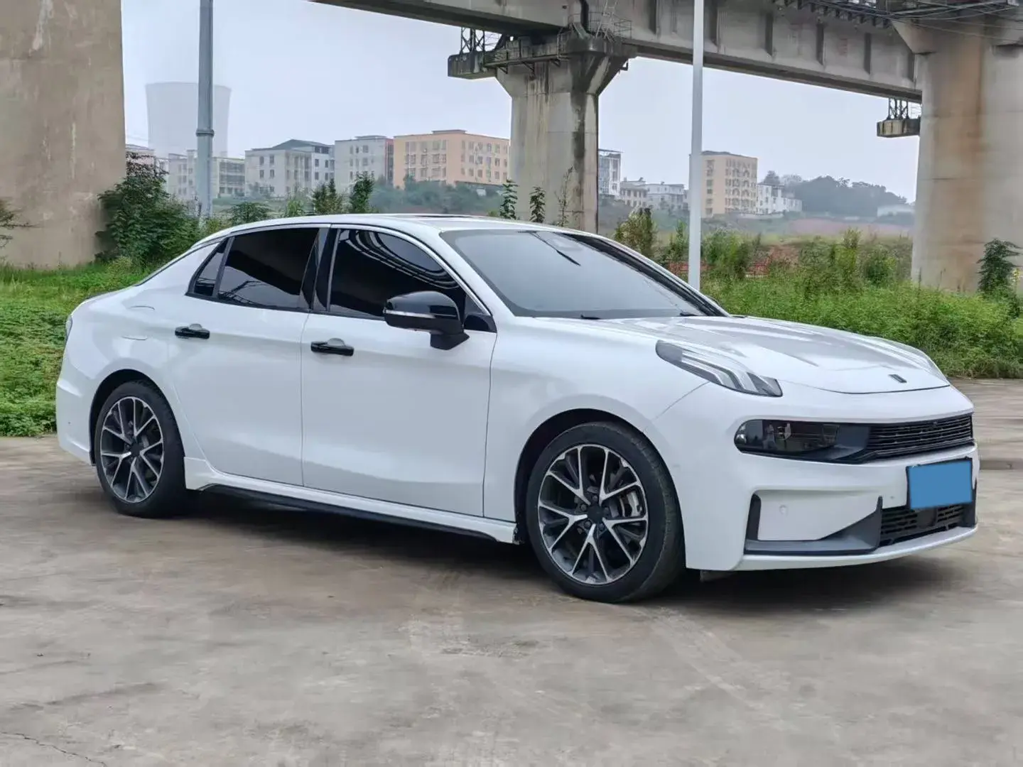 2022 LYNK&CO 03 thumbnail 3