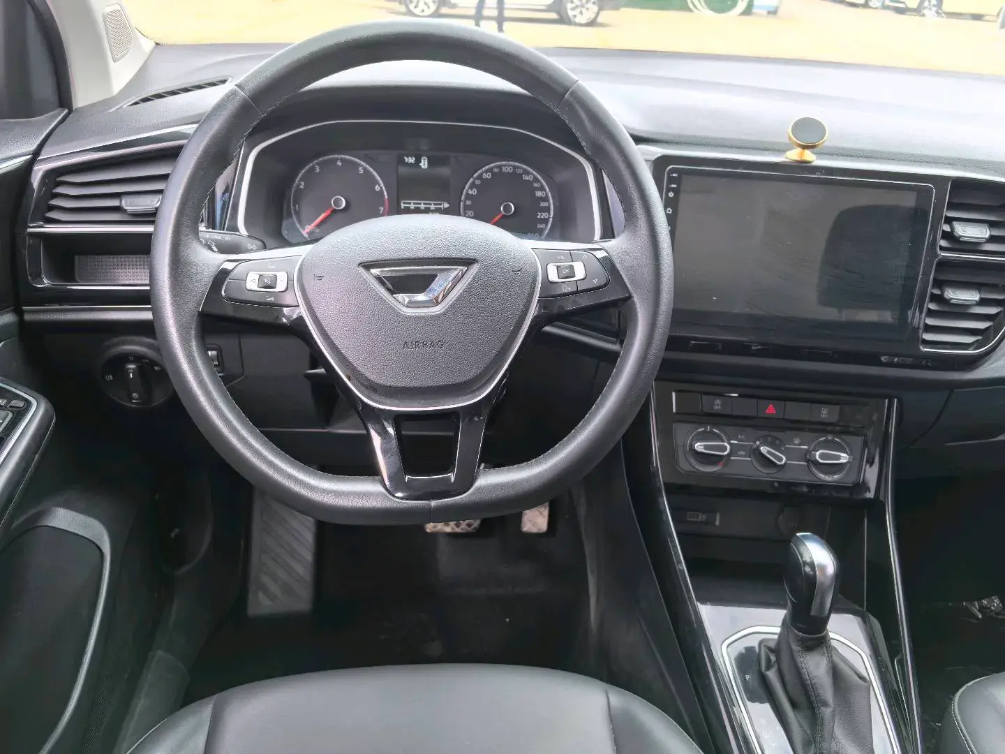 2019 JETTA VS5 thumbnail 3