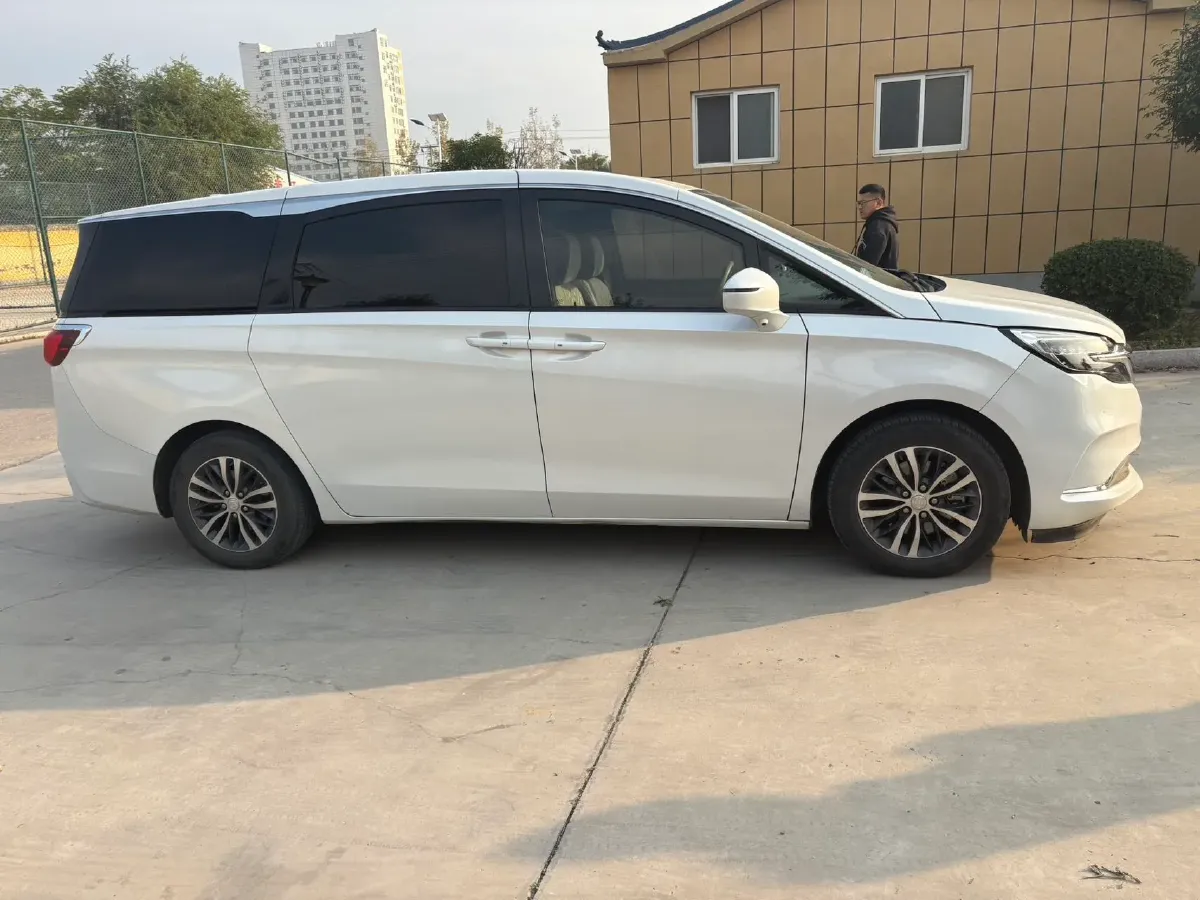 2020 Buick GL8 2.0T 237HP L4 9AT,autocango,china used car exporter,china ev exporter,chinese used car exporter,chinese used ev exporter
