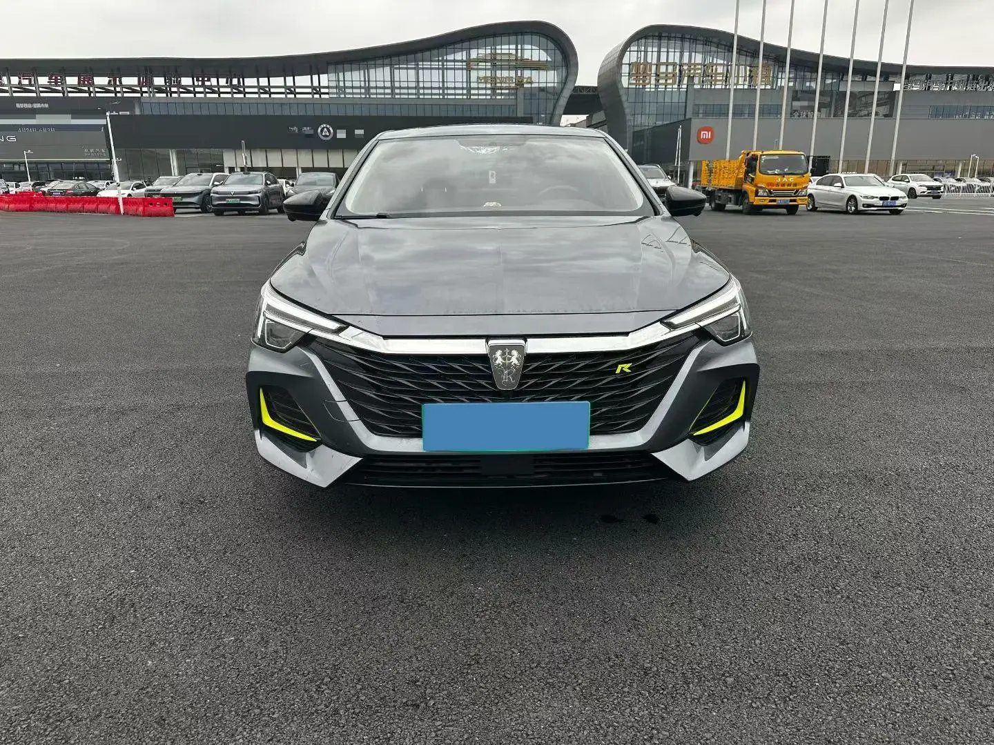2020 ROEWE I6 thumbnail 3