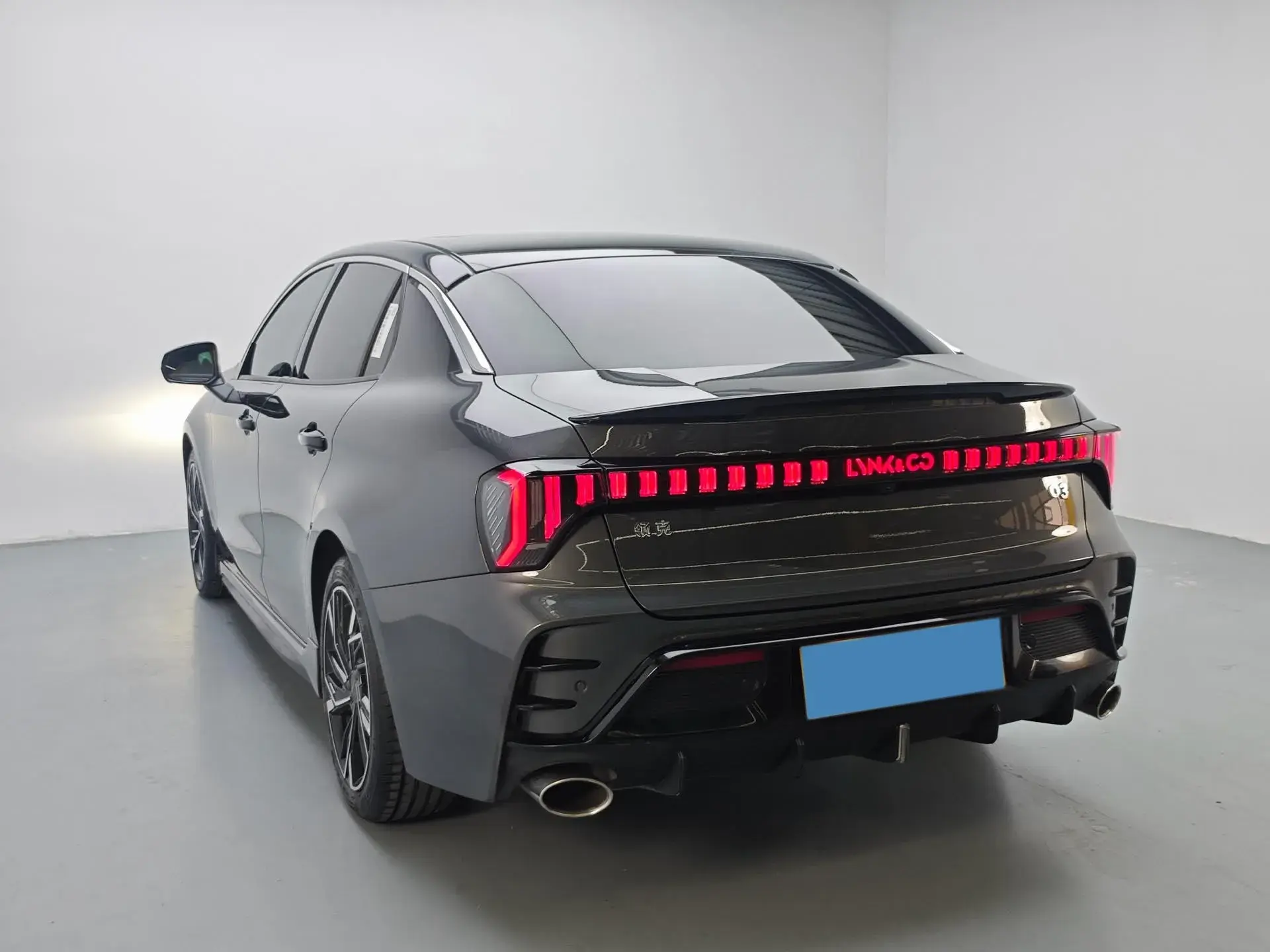 2023 LYNK&CO 03 thumbnail 4