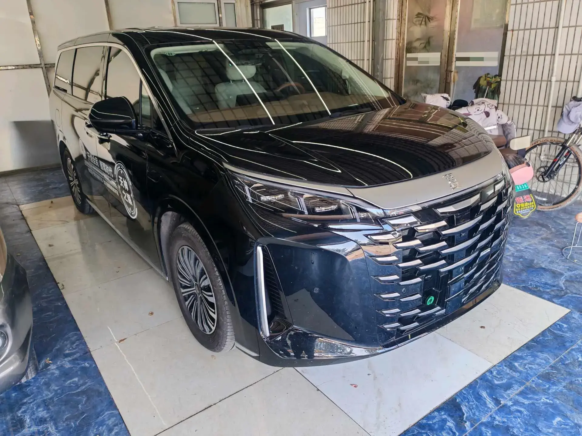 2025 BYD XIA thumbnail 2