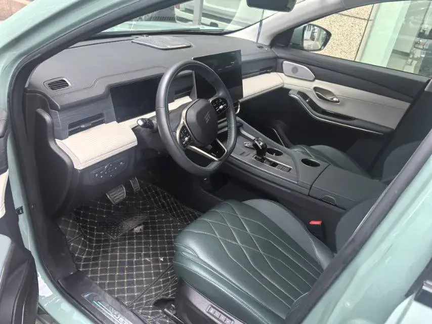 2023 JETOUR X70 thumbnail 3