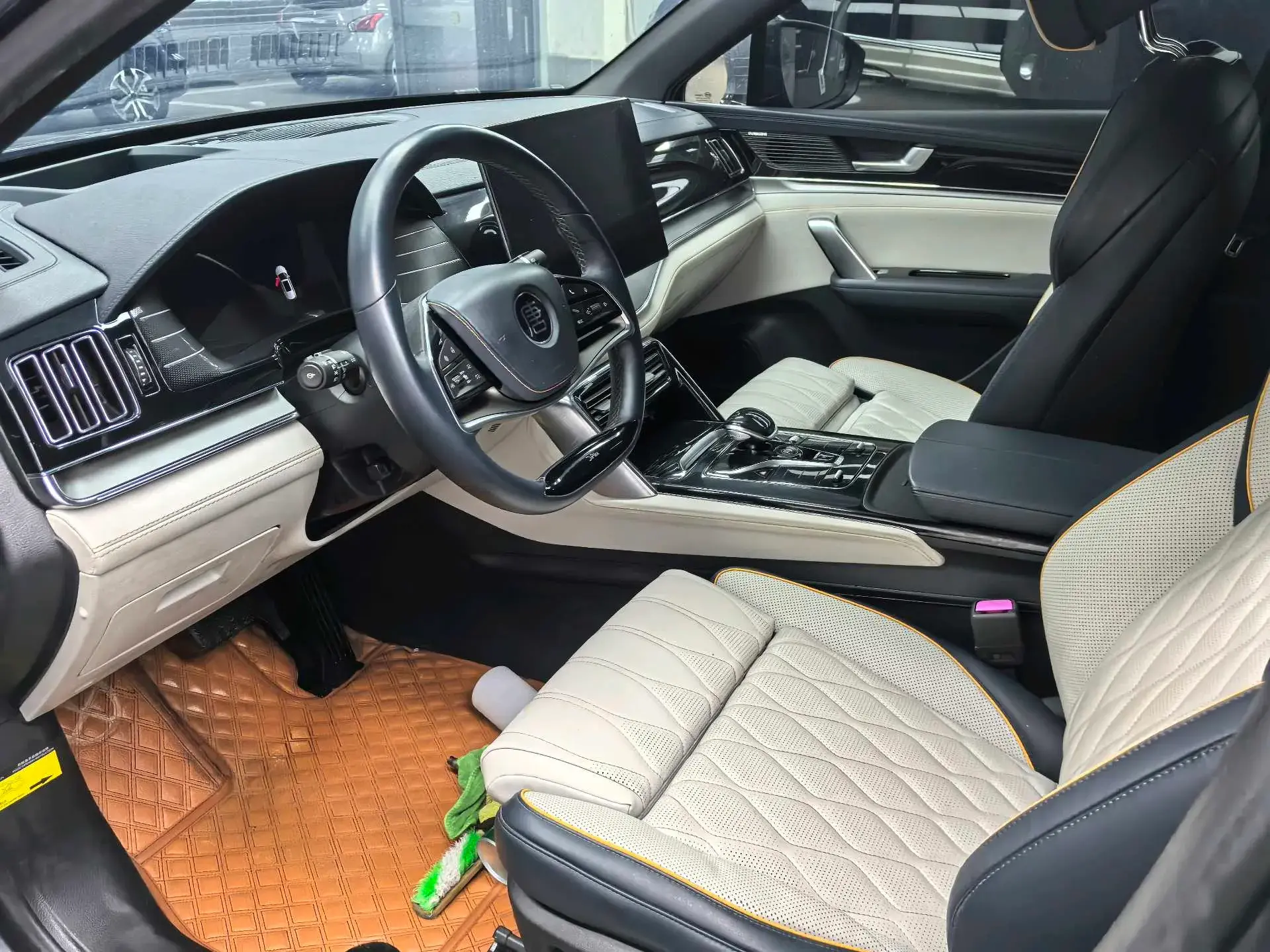 2022 BYD TANG thumbnail 4