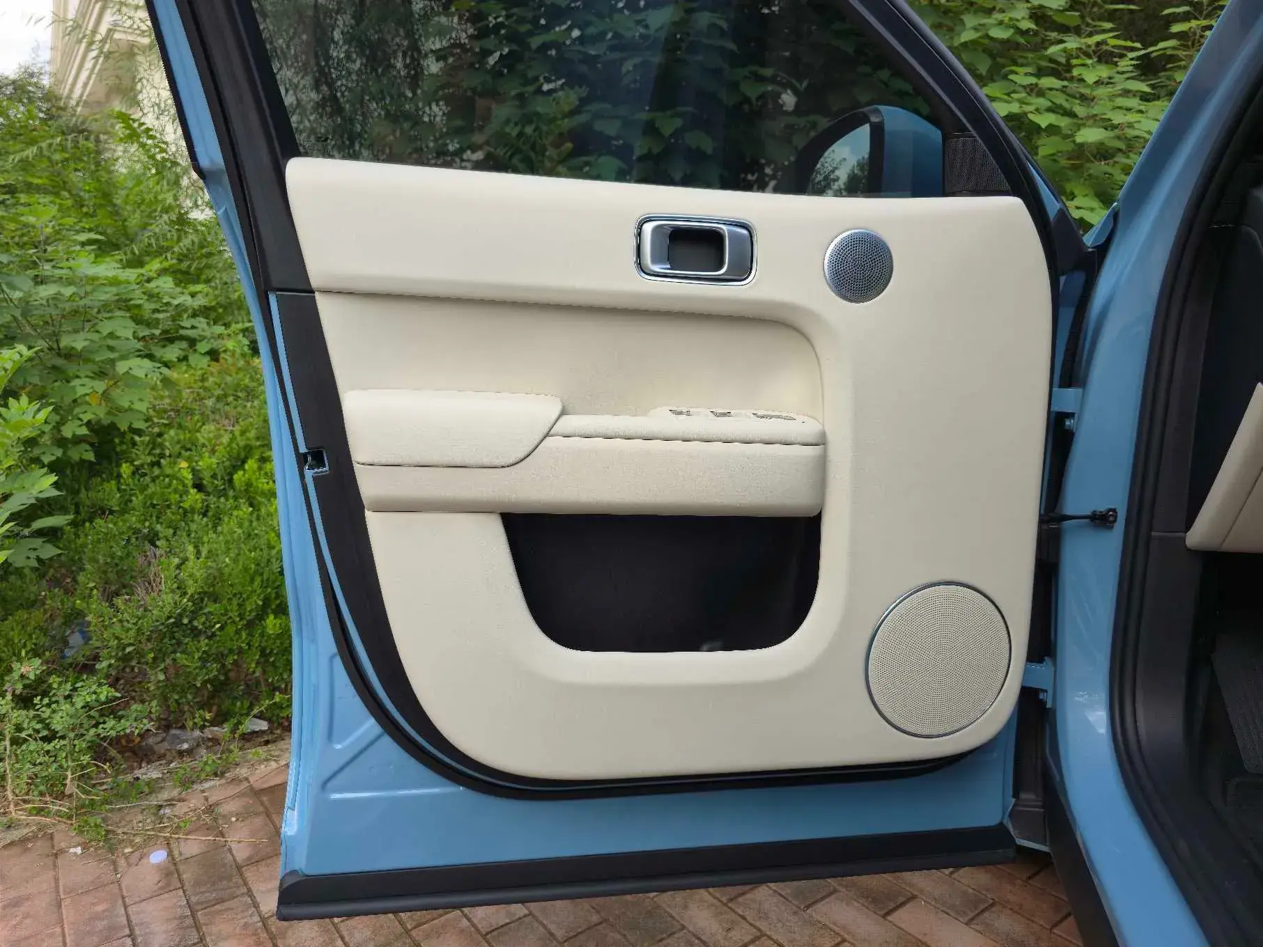 2024 LI L8 thumbnail 4