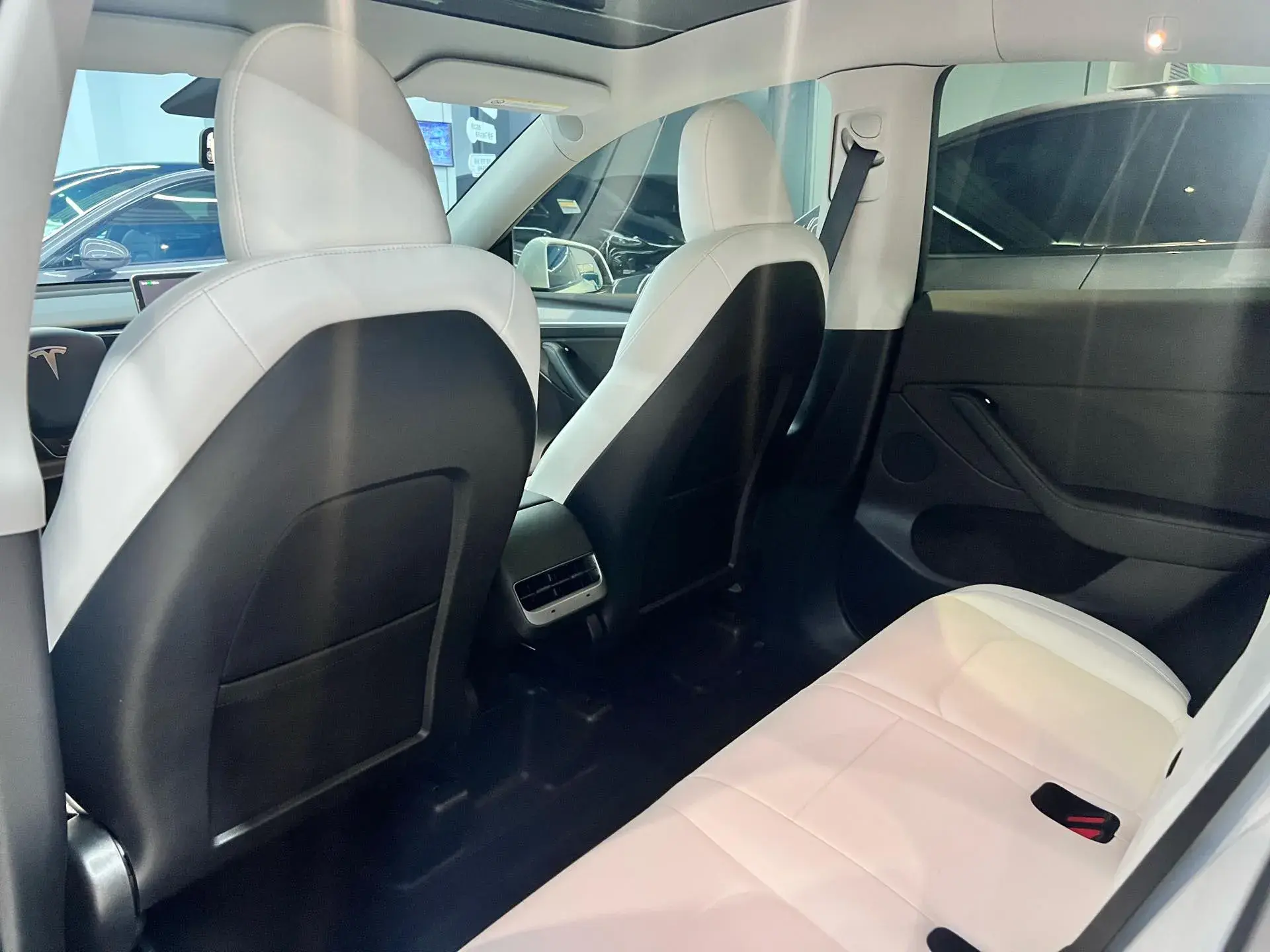 2022 TESLA MODEL thumbnail 3