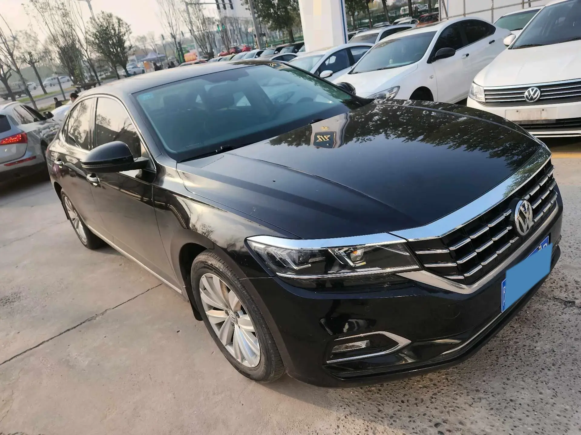 2020 VOLKSWAGEN PASSAT thumbnail 3