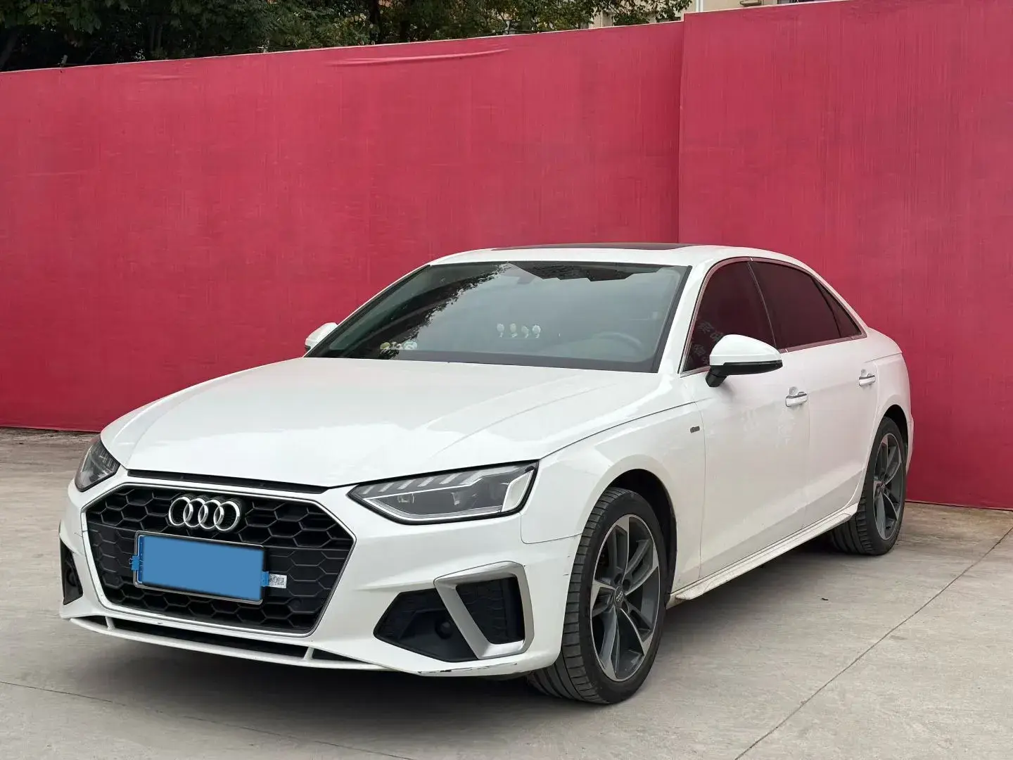 2020 AUDI A4L view 1