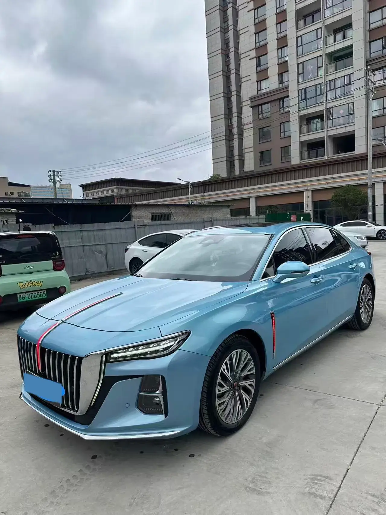 2023 HONGQI H5 view 1