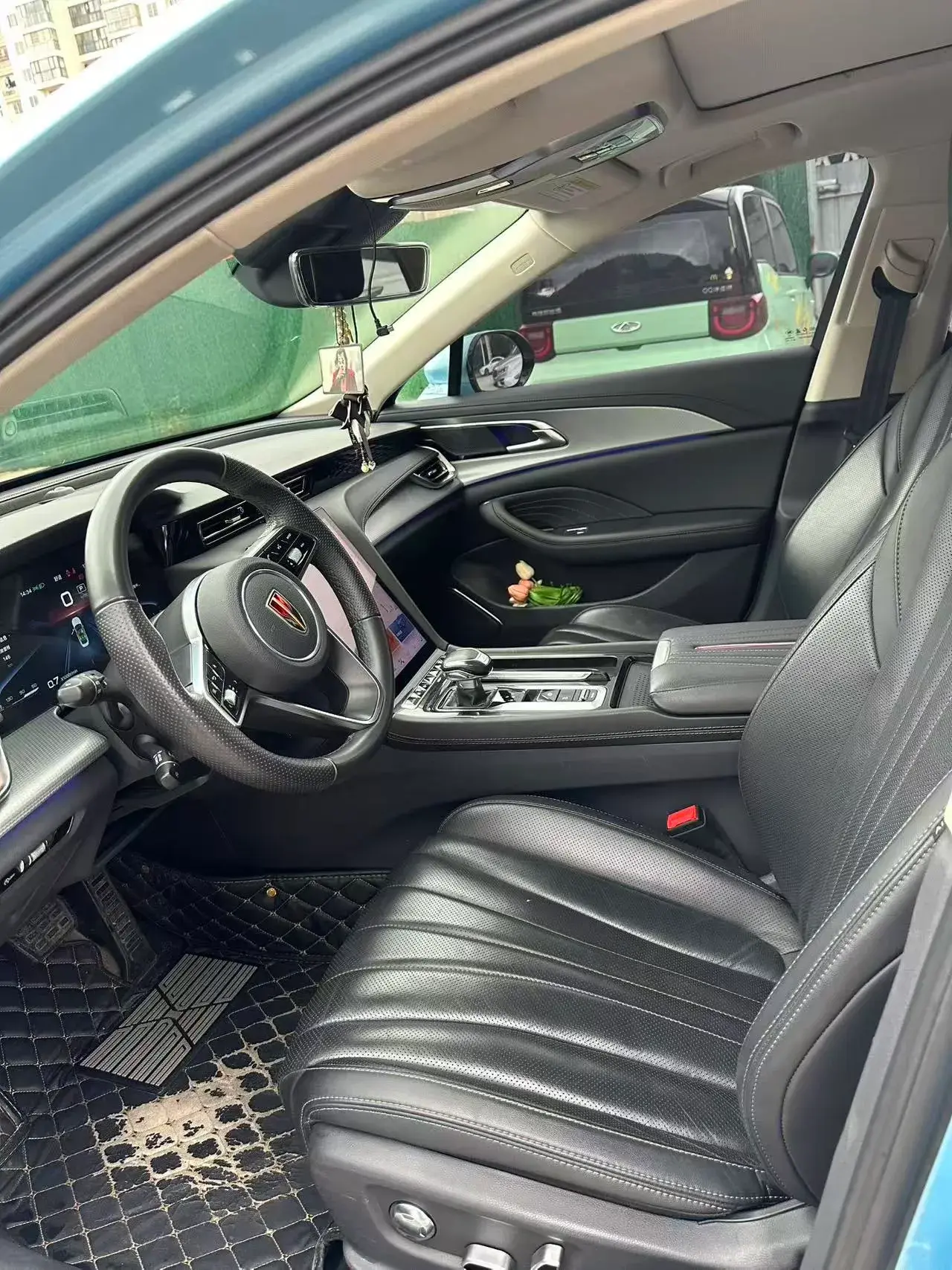 2023 HONGQI H5 thumbnail 3