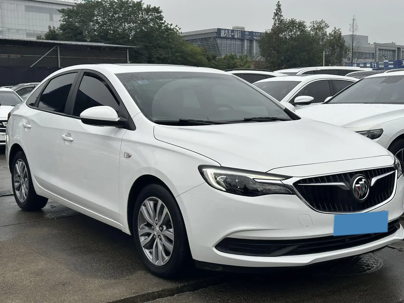 2021 BUICK EXCELLE thumbnail 3