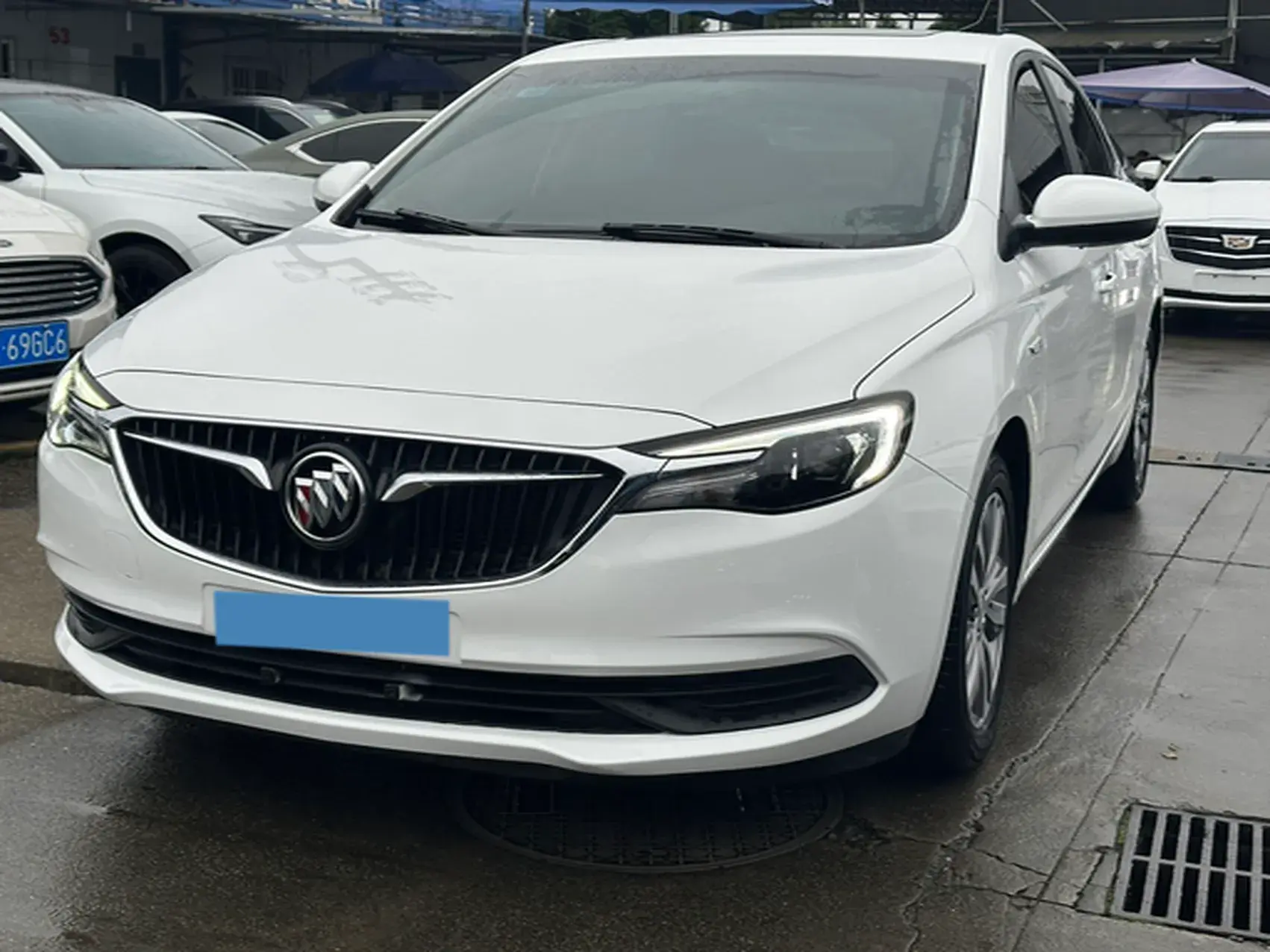 2021 BUICK EXCELLE view 1