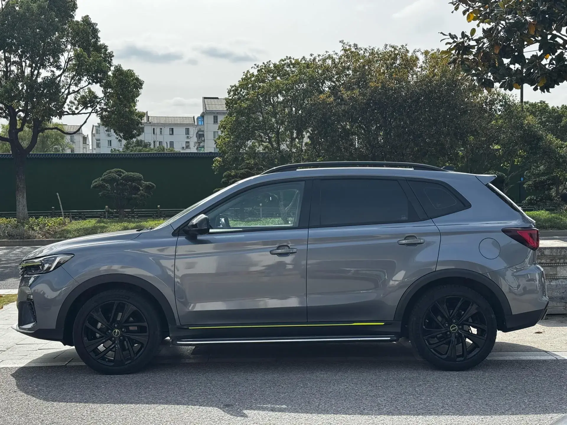 2020 ROEWE RX5 thumbnail 3