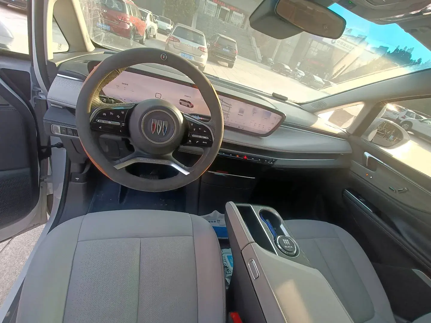 2025 BUICK GL8 thumbnail 4