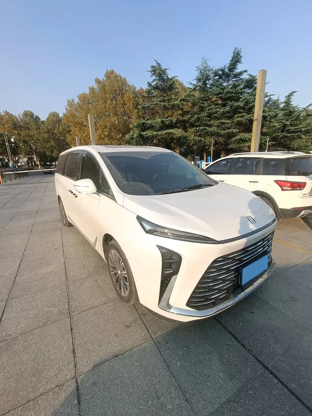 2025 BUICK GL8 thumbnail 3