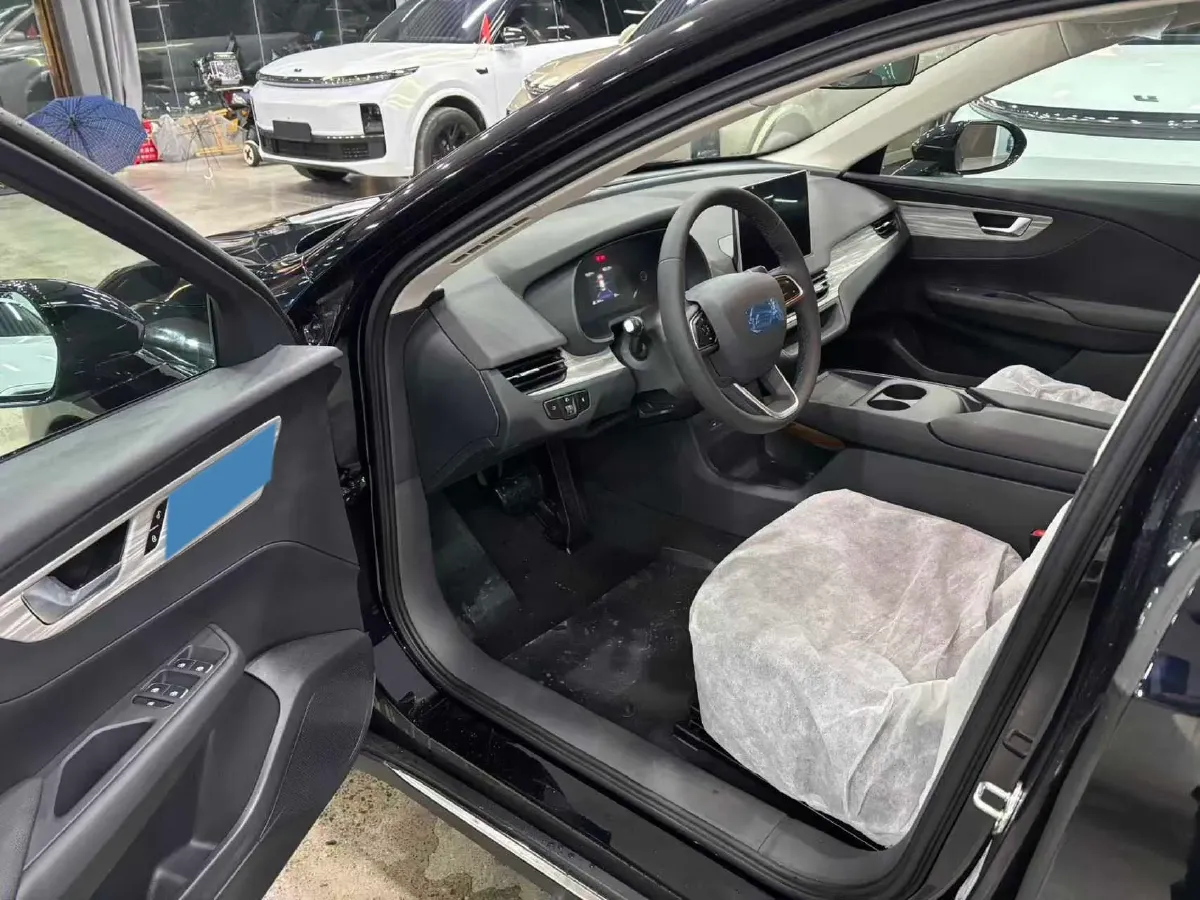 2025 HongQi E-QM5 BEV,autocango,china used car exporter,china ev exporter,chinese used car exporter,chinese used ev exporter