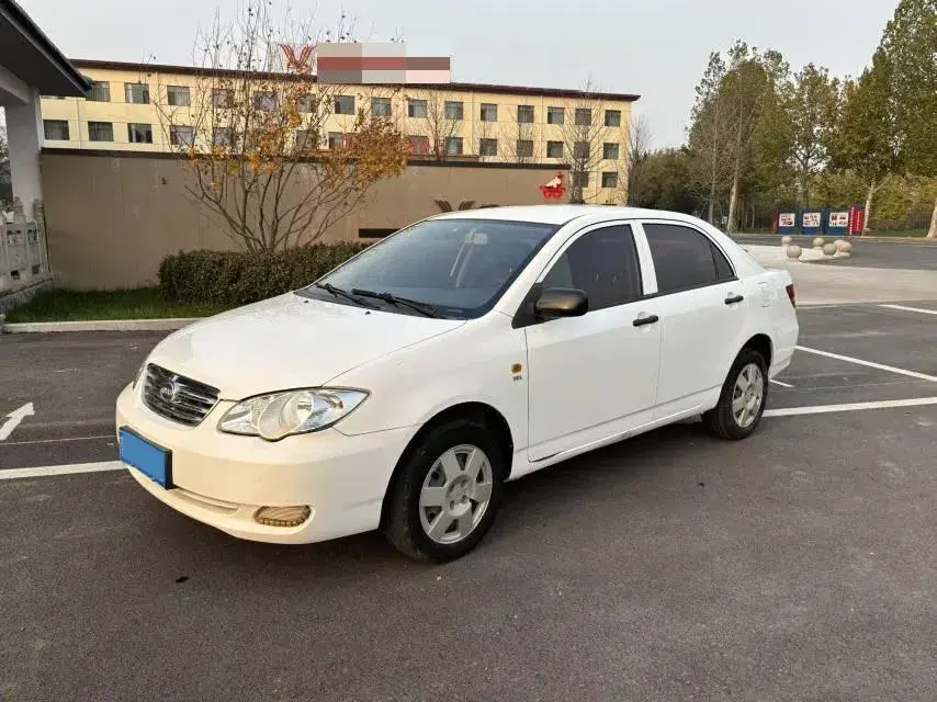 2013 BYD F3 view 1
