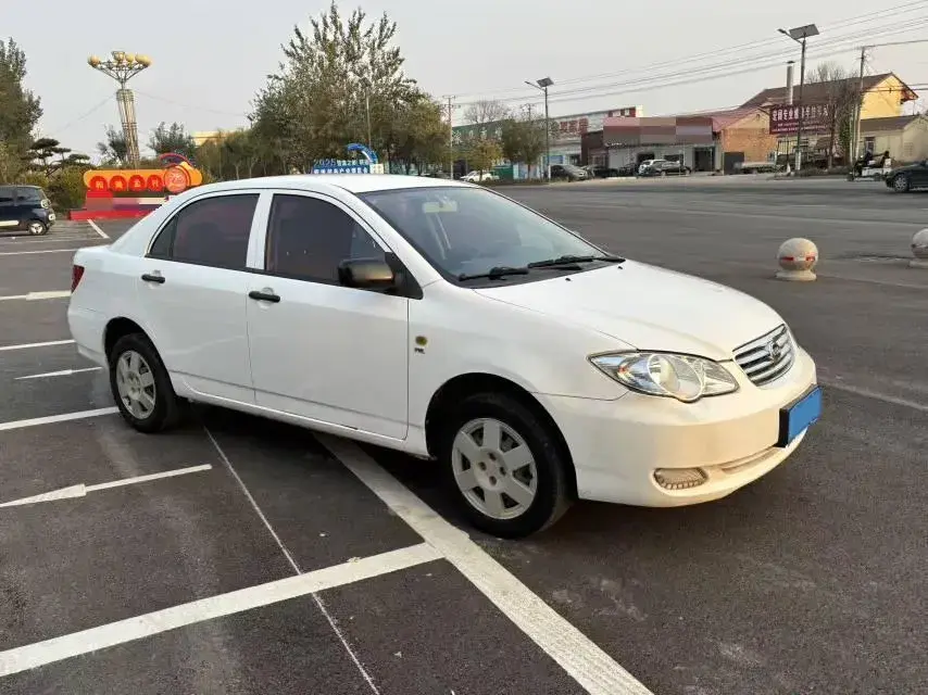 2013 BYD F3 thumbnail 2