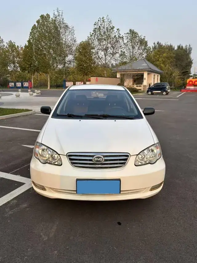 2013 BYD F3 thumbnail 3