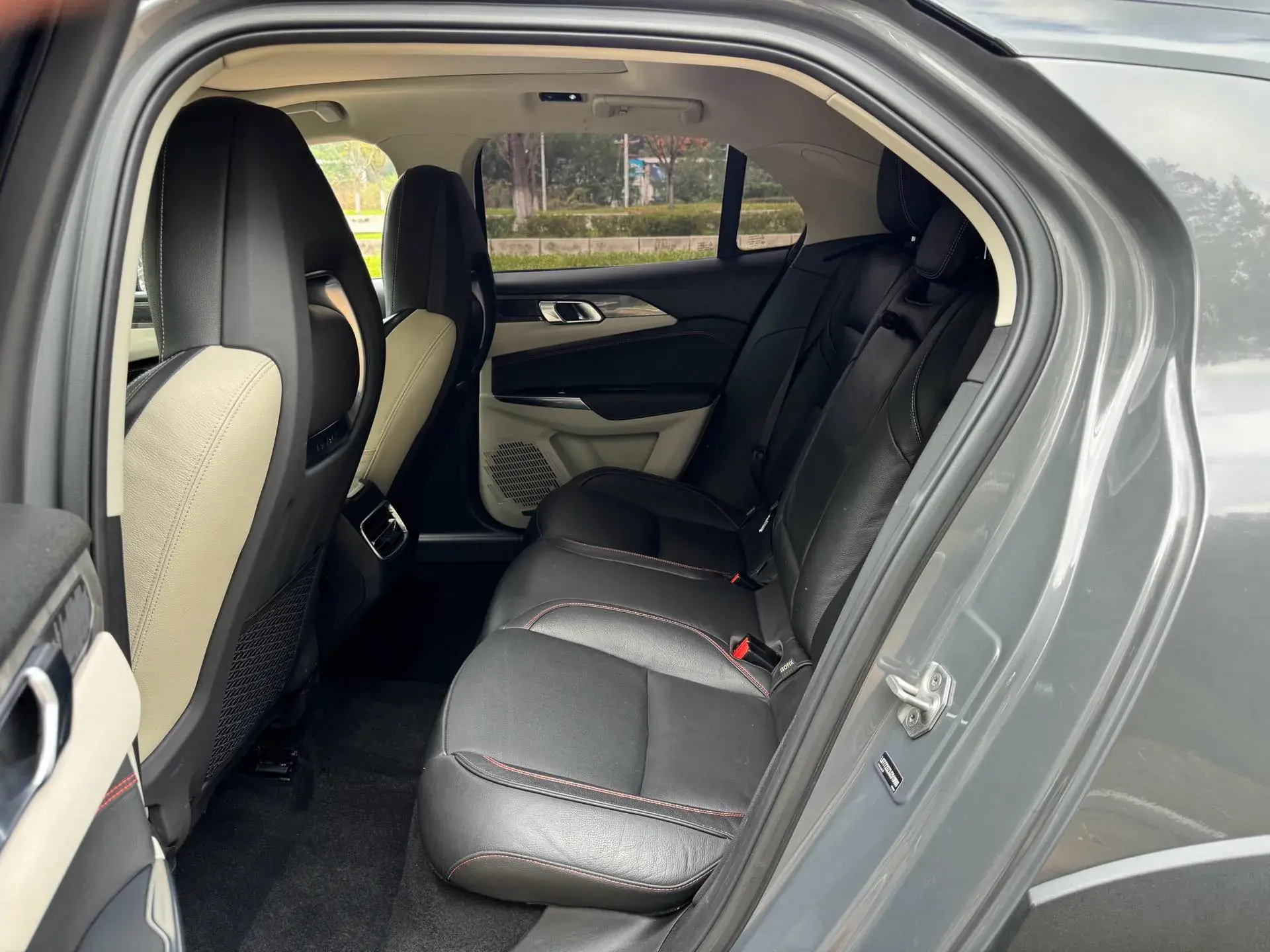 2018 LYNK&CO 02 thumbnail 3