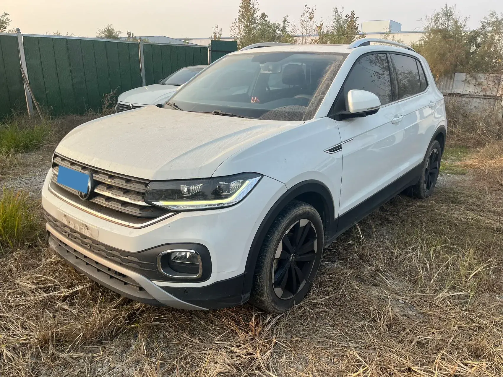 2021 VOLKSWAGEN TACQUA view 1