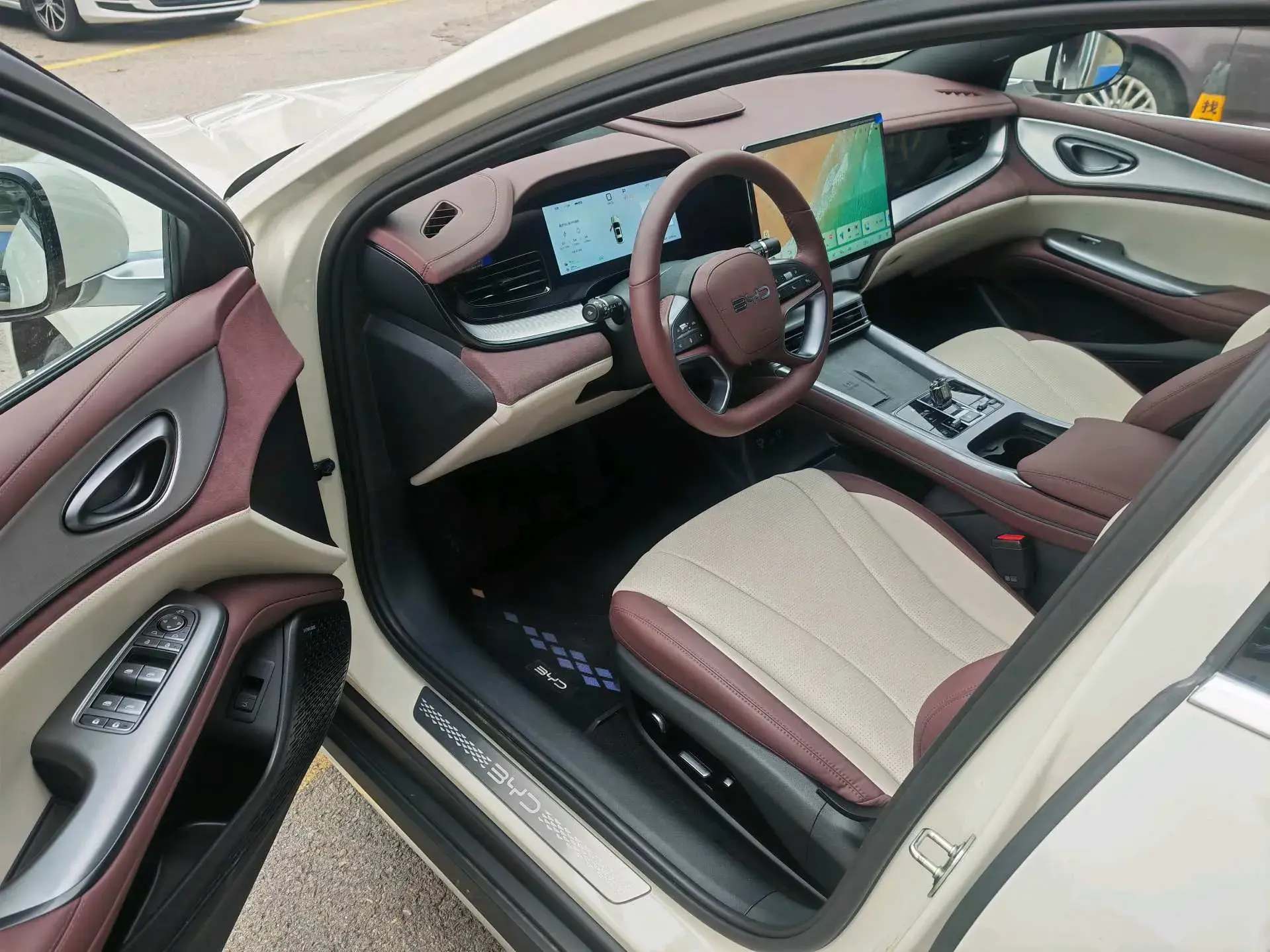 2025 BYD SEAL07 thumbnail 3