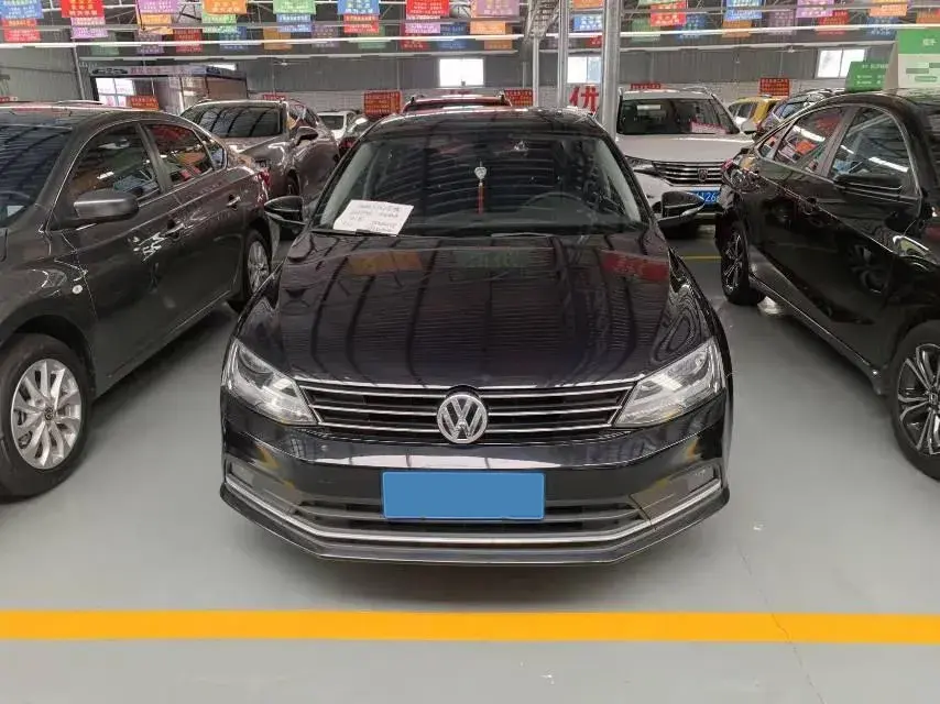 2017 VOLKSWAGEN SAGITAR thumbnail 2