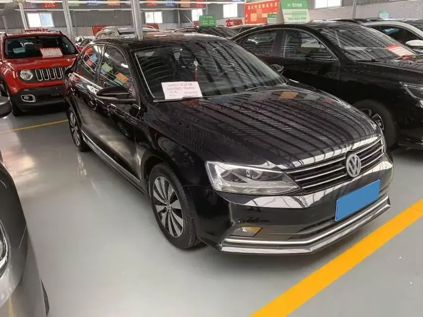 2017 VOLKSWAGEN SAGITAR thumbnail 3